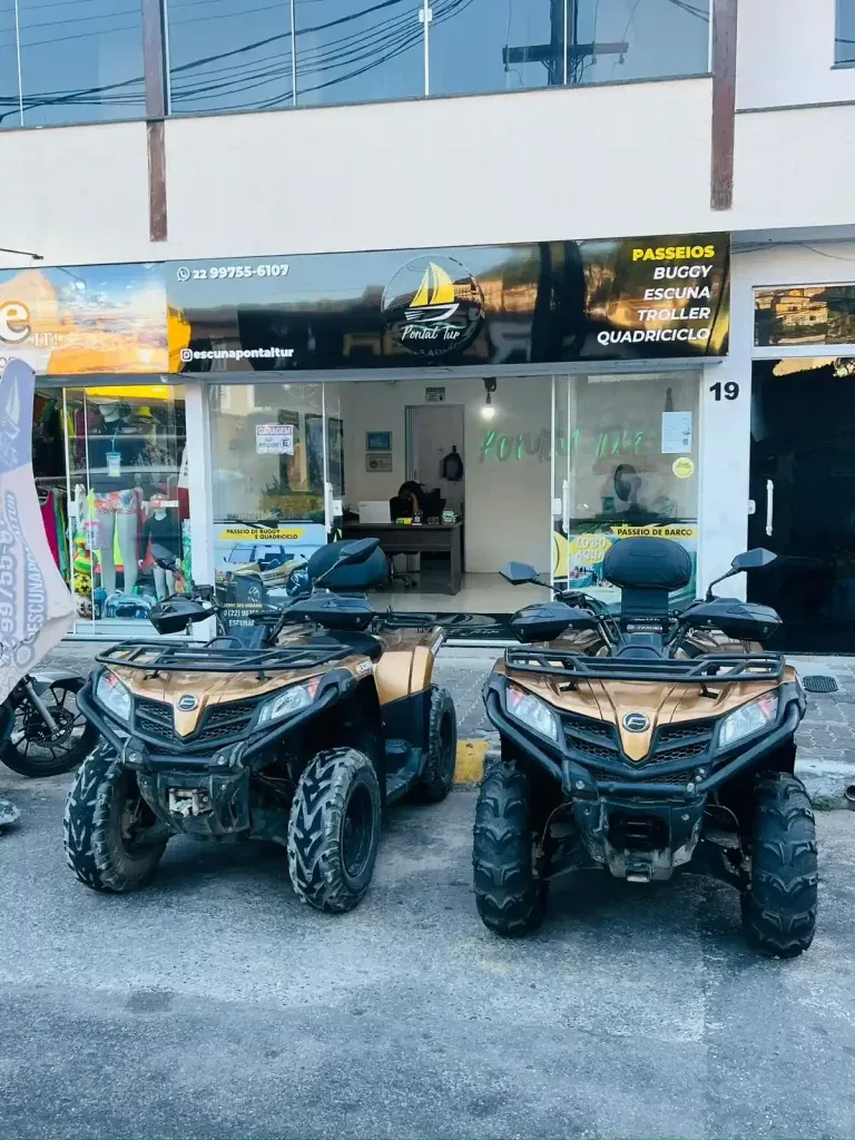 Fachada da agência de turismo em Arraial do Cabo: Portal Tur oferece passeios de buggy, escuna, quadriciclo e muito mais